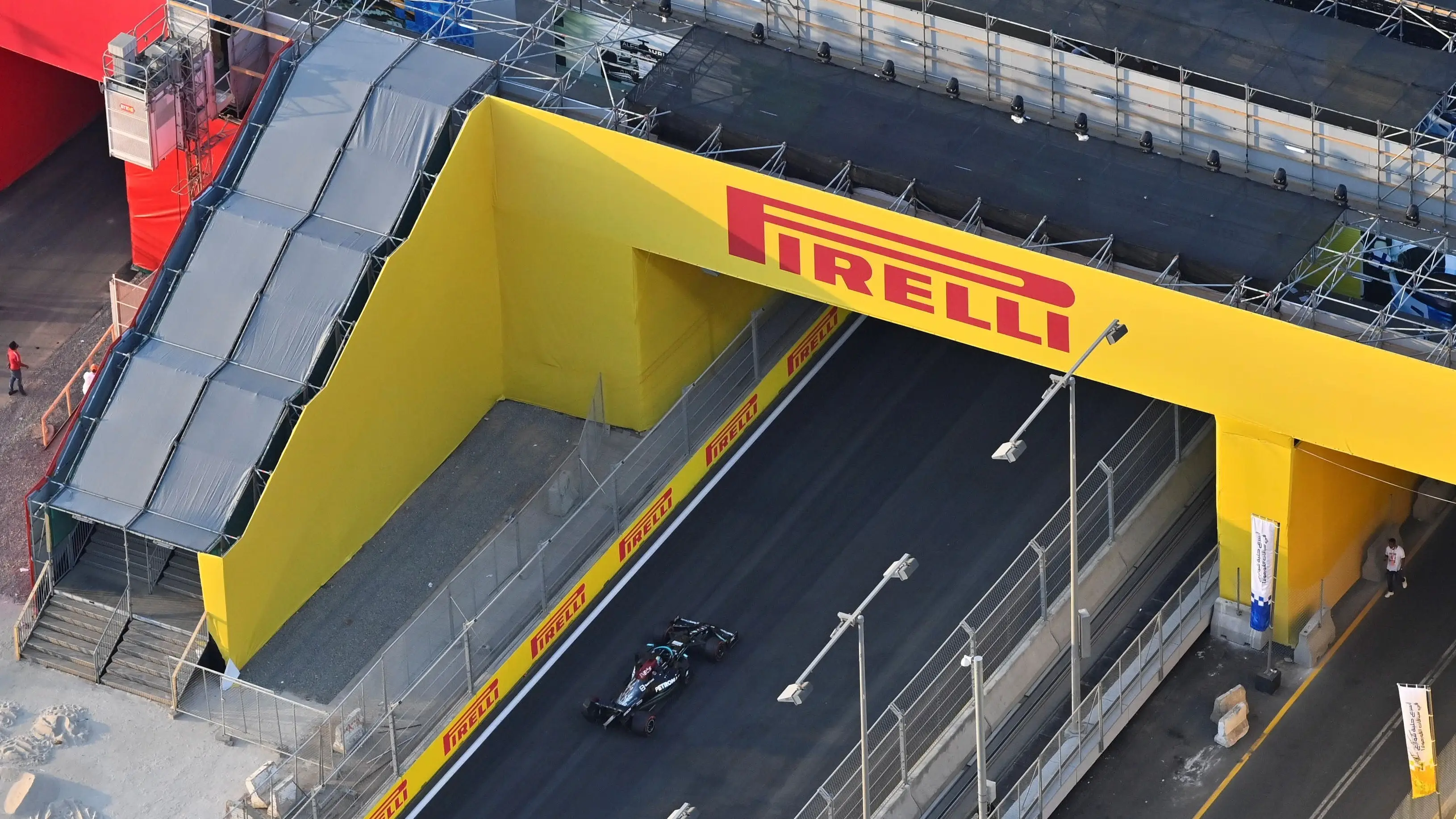 Hamilton manda en los libres del GP de Arabia Saudí, buenas sensaciones de Alonso y Sainz Hamilton manda en los libres del GP de Arabia Saudí, buenas sensaciones de Alonso y Sainz