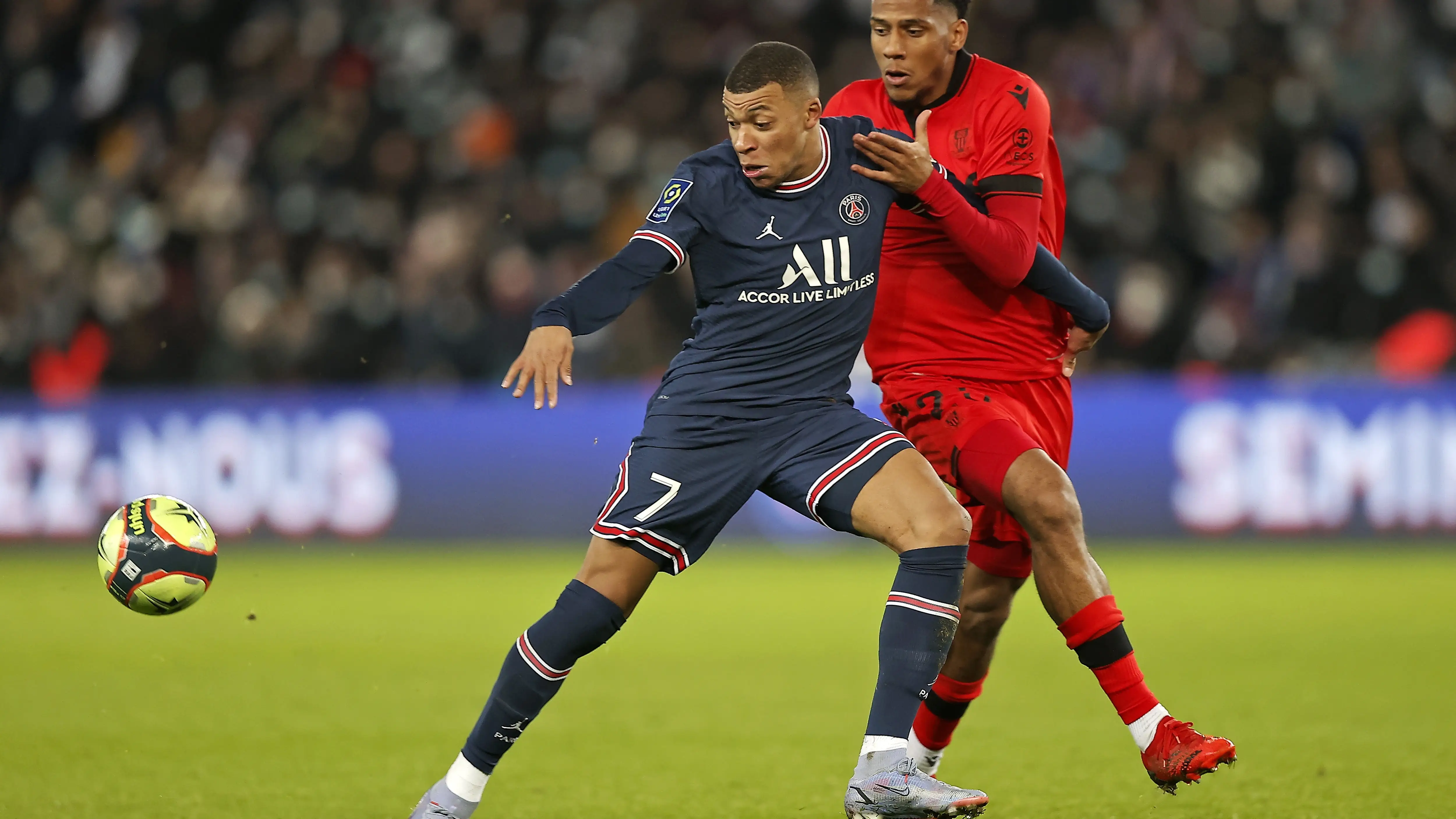 Otro mensaje de Mbappé al Real Madrid: "Si vas a España y sabes hablar..." Otro mensaje de Mbappé al Real Madrid: "Si vas a España y sabes hablar..."