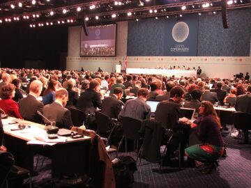 Efemérides de hoy 7 de diciembre de 2021. Conferencia del Clima de la ONU en Copenhague. 