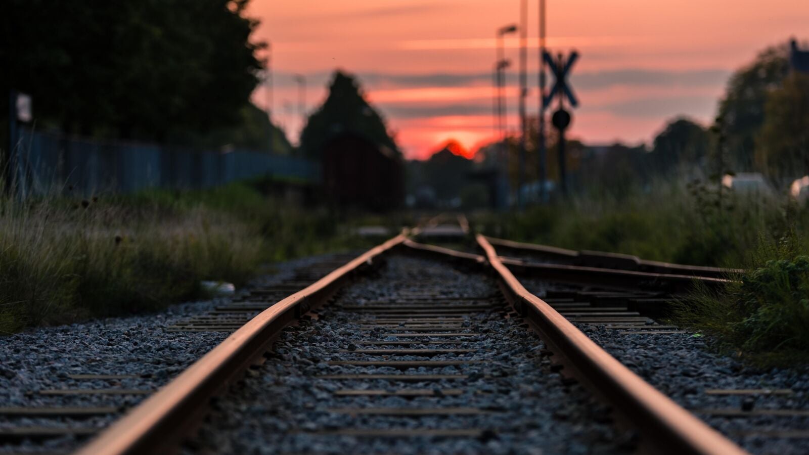 Un tren descarrila en Puigcerdà tras un desprendimiento de piedras