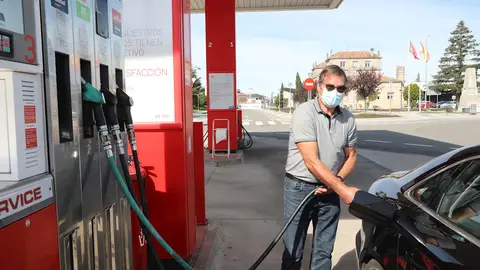 El combustible alcanza su precio más alto en 8 años cuando comienza el puente de diciembre El combustible alcanza su precio más alto en 8 años cuando comienza el puente de diciembre