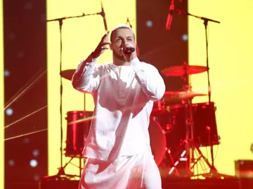 Rasel se hace ‘Believer’ como Imagine Dragons Rasel se hace ‘Believer’ como Imagine Dragons