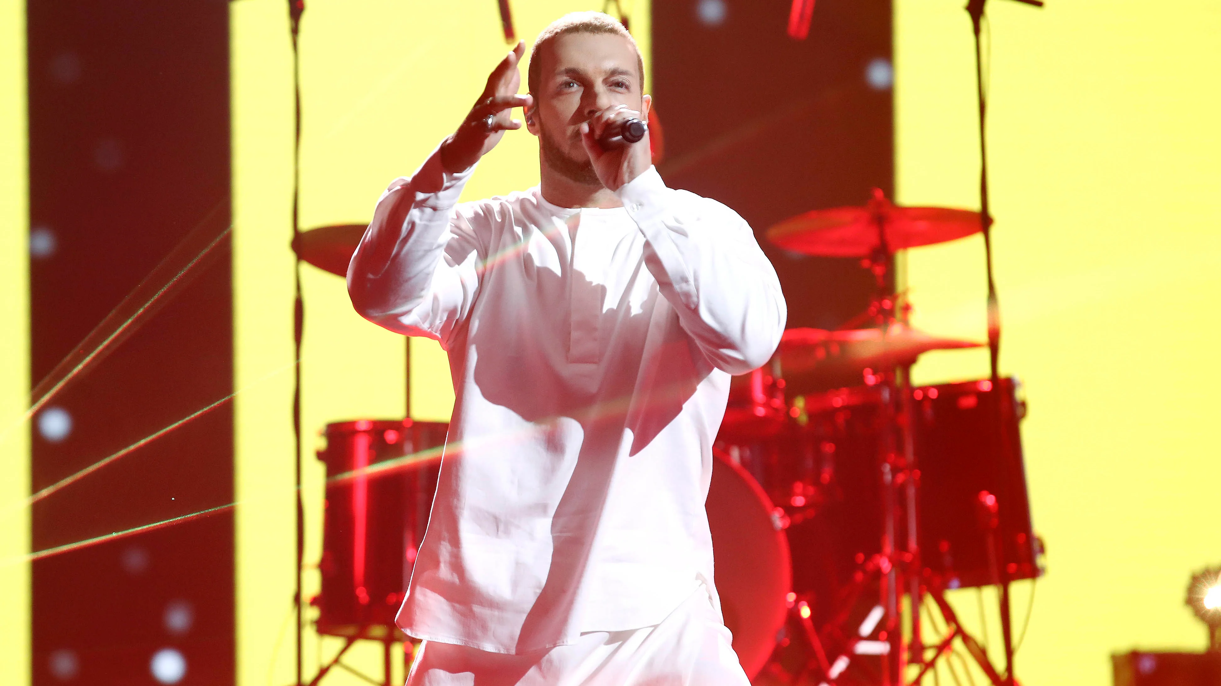 Rasel se hace &lsquo;Believer&rsquo; como Imagine Dragons 