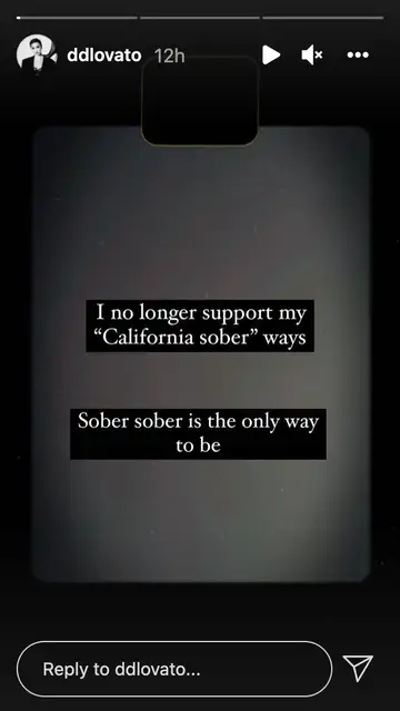 Demi Lovato dice que estar "sobria sobria" es la única manera de estar Demi Lovato dice que estar "sobria sobria" es la única manera de estar