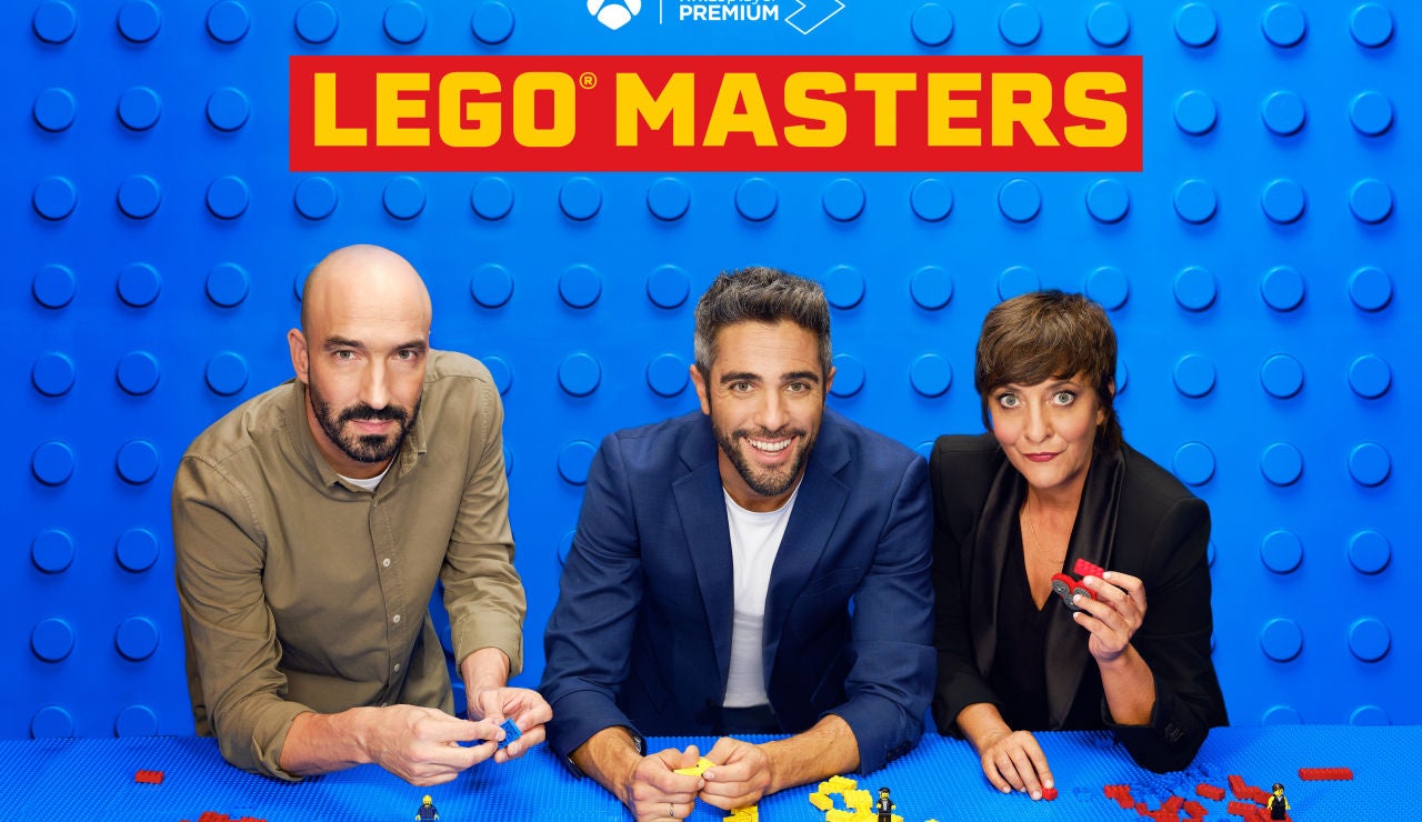 Roberto Leal y el jurado de LEGO MASTERS