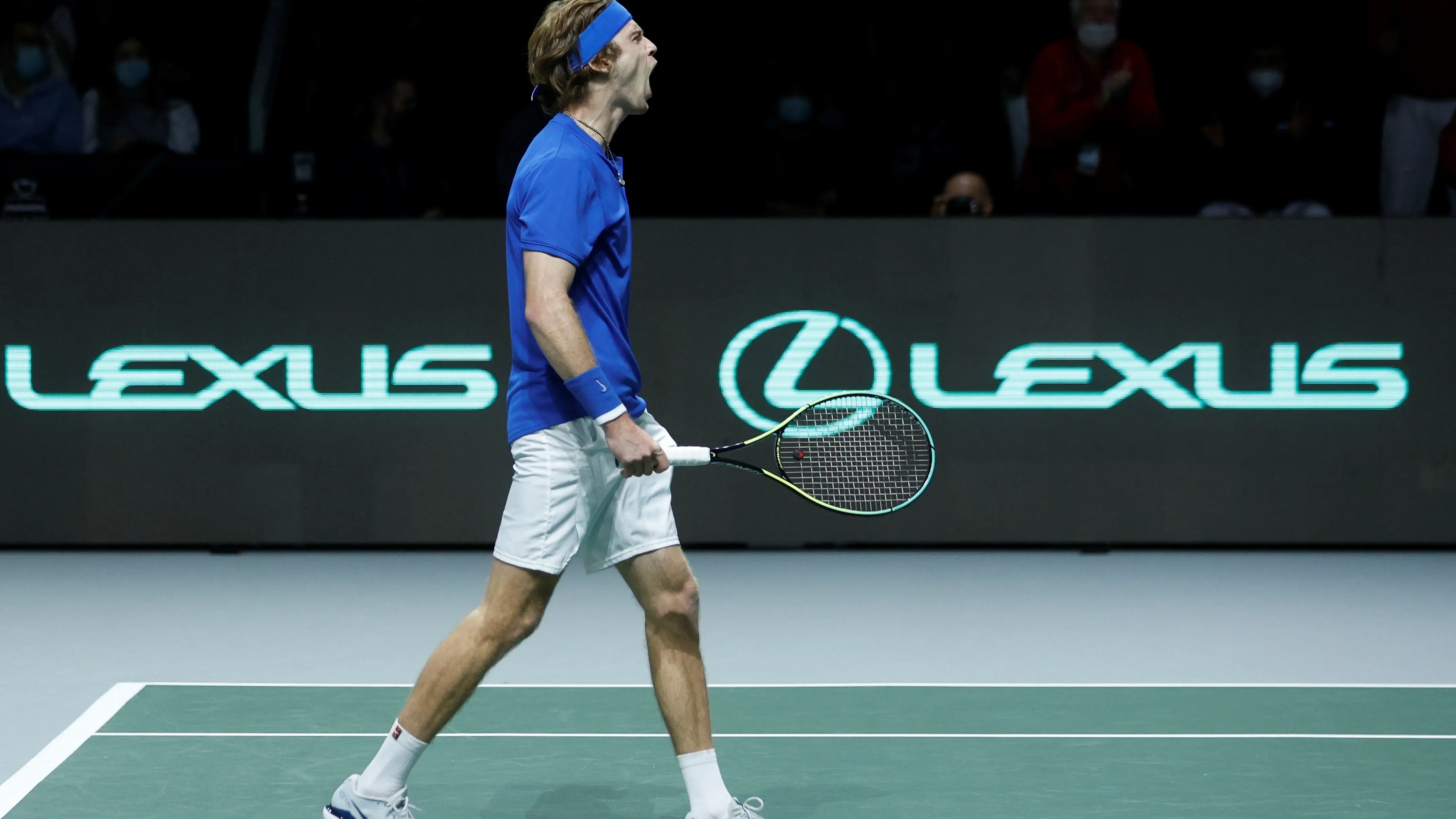 Medvedev y Rublev dan a Rusia su tercera Copa Davis tras vencer a Croacia por la vía rápida Medvedev y Rublev dan a Rusia su tercera Copa Davis tras vencer a Croacia por la vía rápida