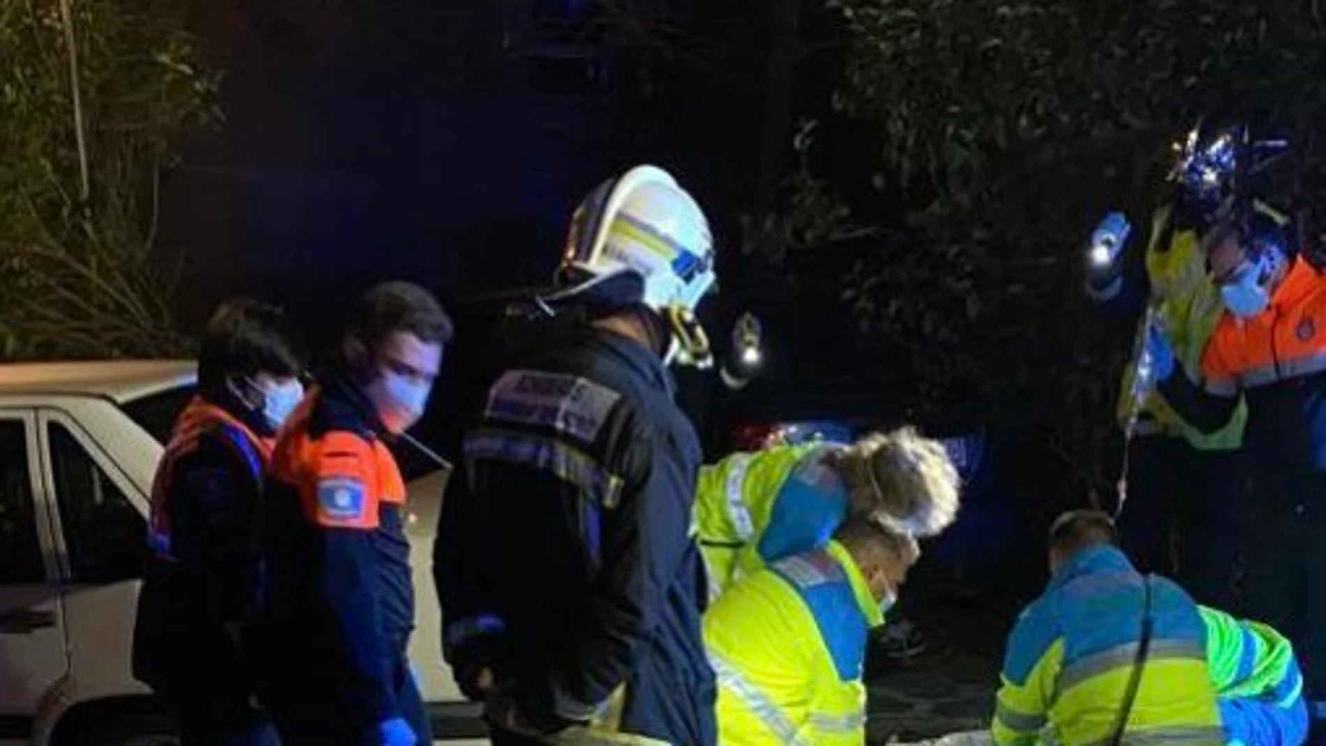 Muere un hombre aplastado contra un muro por su coche cuando intentaba arrancarlo en Madrid Muere un hombre aplastado contra un muro por su coche cuando intentaba arrancarlo en Madrid