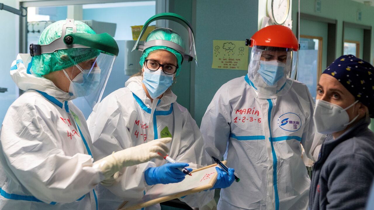 Los sanitarios denuncian su precaria situación ante la sexta ola del ...