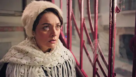 Safiye sospecha de las dudosas intenciones de Naci Safiye sospecha de las dudosas intenciones de Naci