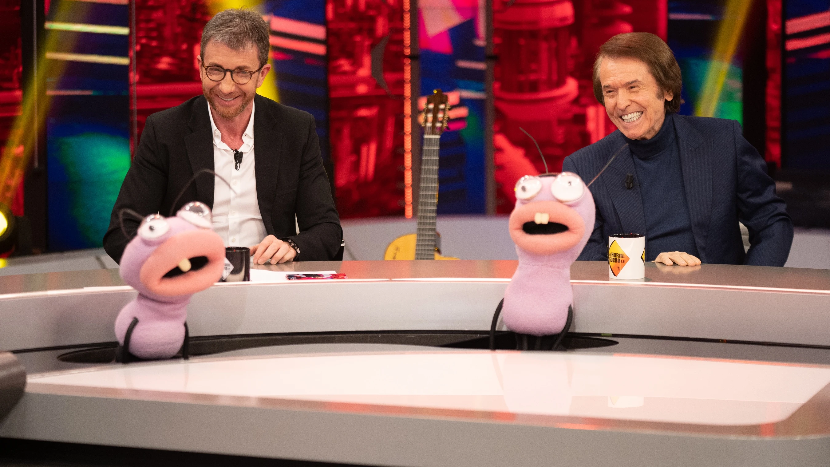 Raphael se sorprende con la voz de una de las participantes del juego de Trancas y Barrancas Raphael se sorprende con la voz de una de las participantes del juego de Trancas y Barrancas
