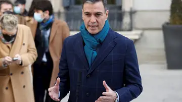 El presidente del Gobierno, Pedro Sánchez a su llegada al acto institucional del 43 aniversario de la Constitución El presidente del Gobierno, Pedro Sánchez a su llegada al acto institucional del 43 aniversario de la Constitución