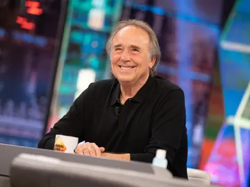 Joan Manuel Serrat se emociona en 'El Hormiguero 3.0' al explicar por qué se despide de los escenarios Joan Manuel Serrat se emociona en 'El Hormiguero 3.0' al explicar por qué se despide de los escenarios