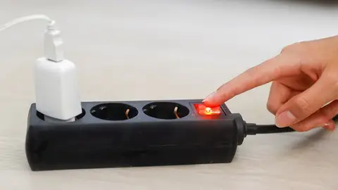 Facturas de luz de hasta 2.000 euros en Huelva Facturas de luz de hasta 2.000 euros en Huelva