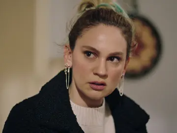 Haluk confirma las sospechas que aterran a Inci: “Tu marido es un sádico” Haluk confirma las sospechas que aterran a Inci: “Tu marido es un sádico”