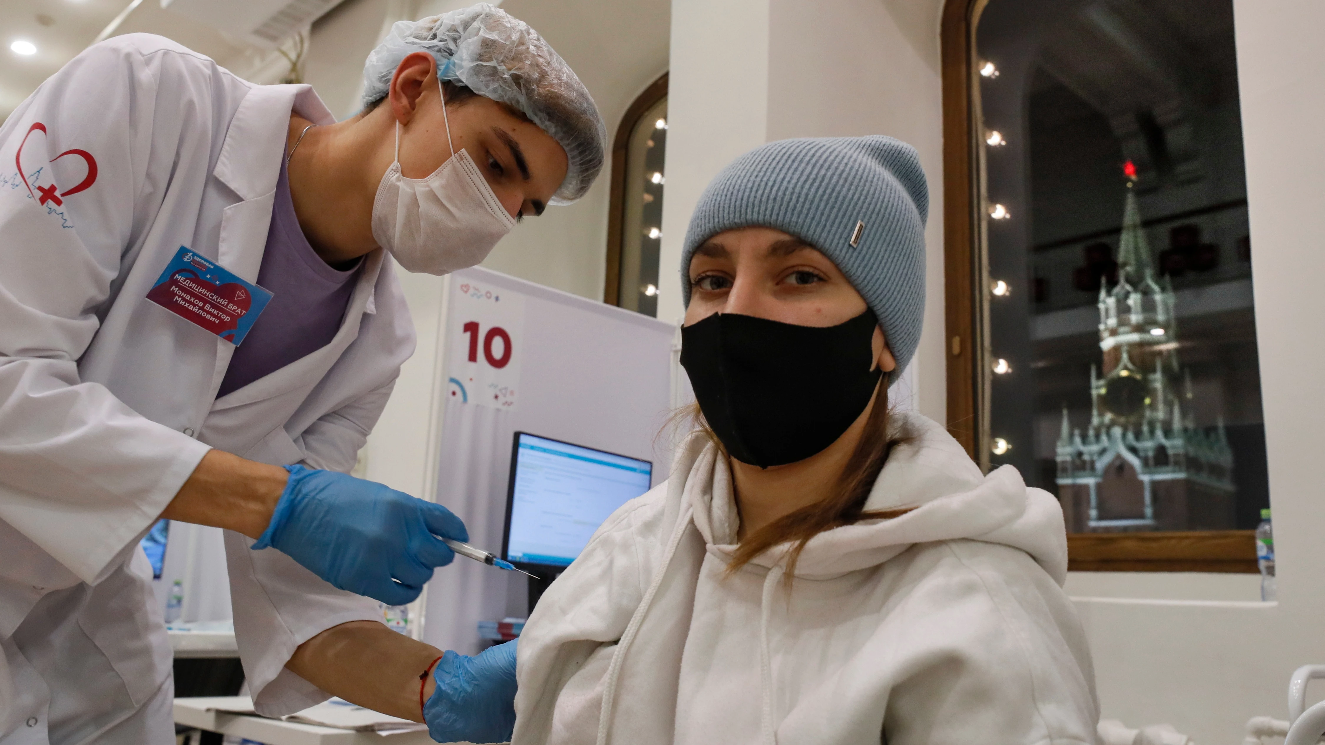 Más de 3 millones de personas siguen sin vacunarse contra el coronavirus en España Más de 3 millones de personas siguen sin vacunarse contra el coronavirus en España