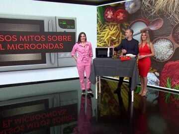 Los falsos mitos sobre cocinar con microondas, desmontados por Boticaria García