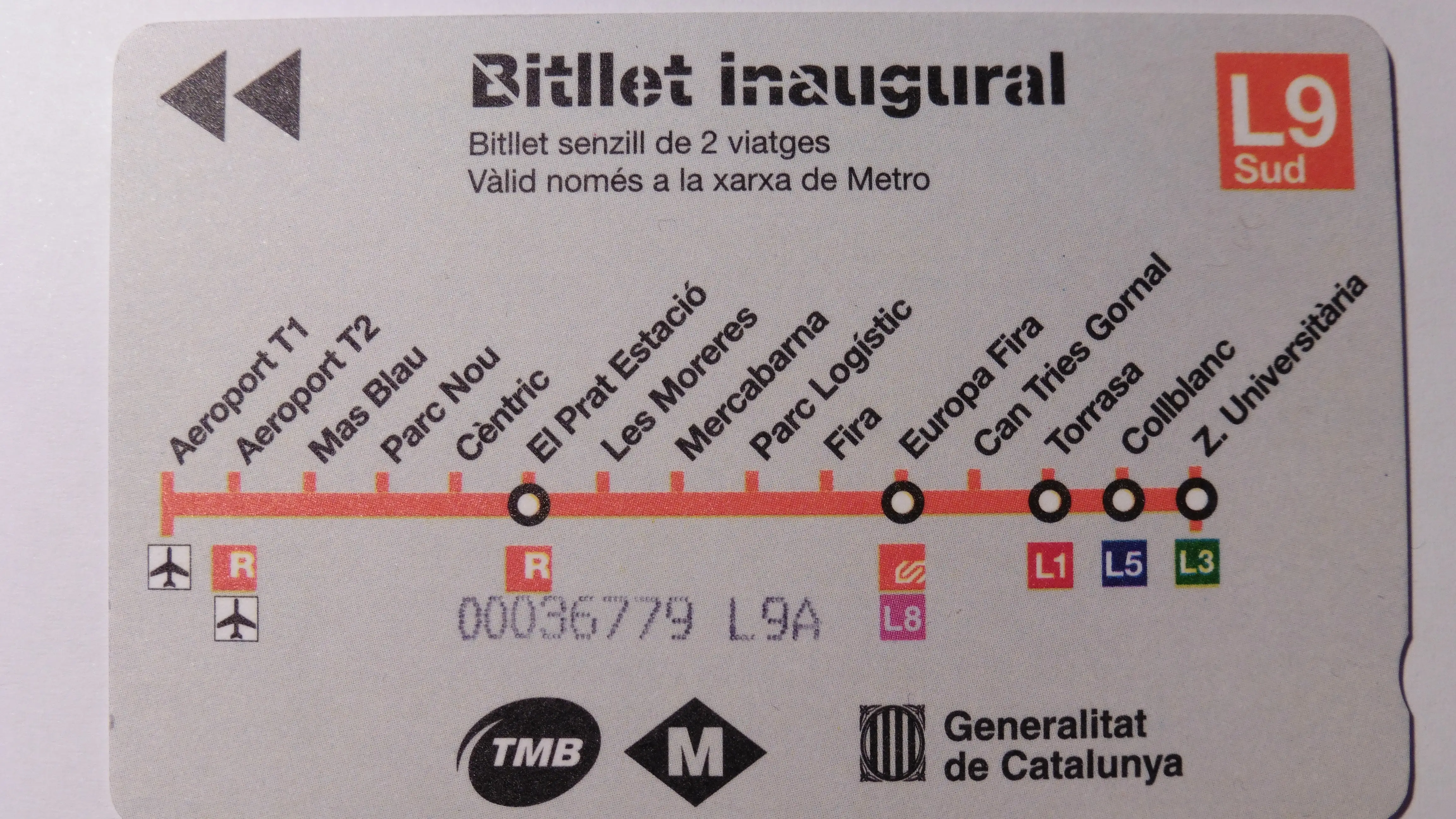 Efem&eacute;rides de hoy 13 de diciembre de 2021. Billete inaugural de la l&iacute;nea 9 sur del metro de Barcelona.