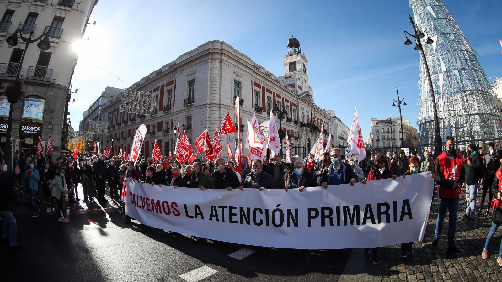 Miles de personas protestan en Madrid en defensa de la Atención Primaria
