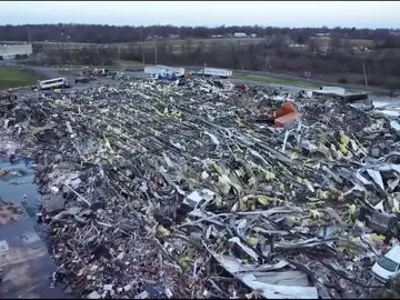 Sin espacio en las morgues de Kentucky por el número de muertes por los tornados Sin espacio en las morgues de Kentucky por el número de muertes por los tornados