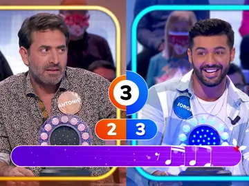 Jorge González utiliza su idioma para ganar a Antonio Garrido en ‘La Pista’ Jorge González utiliza su idioma para ganar a Antonio Garrido en ‘La Pista’