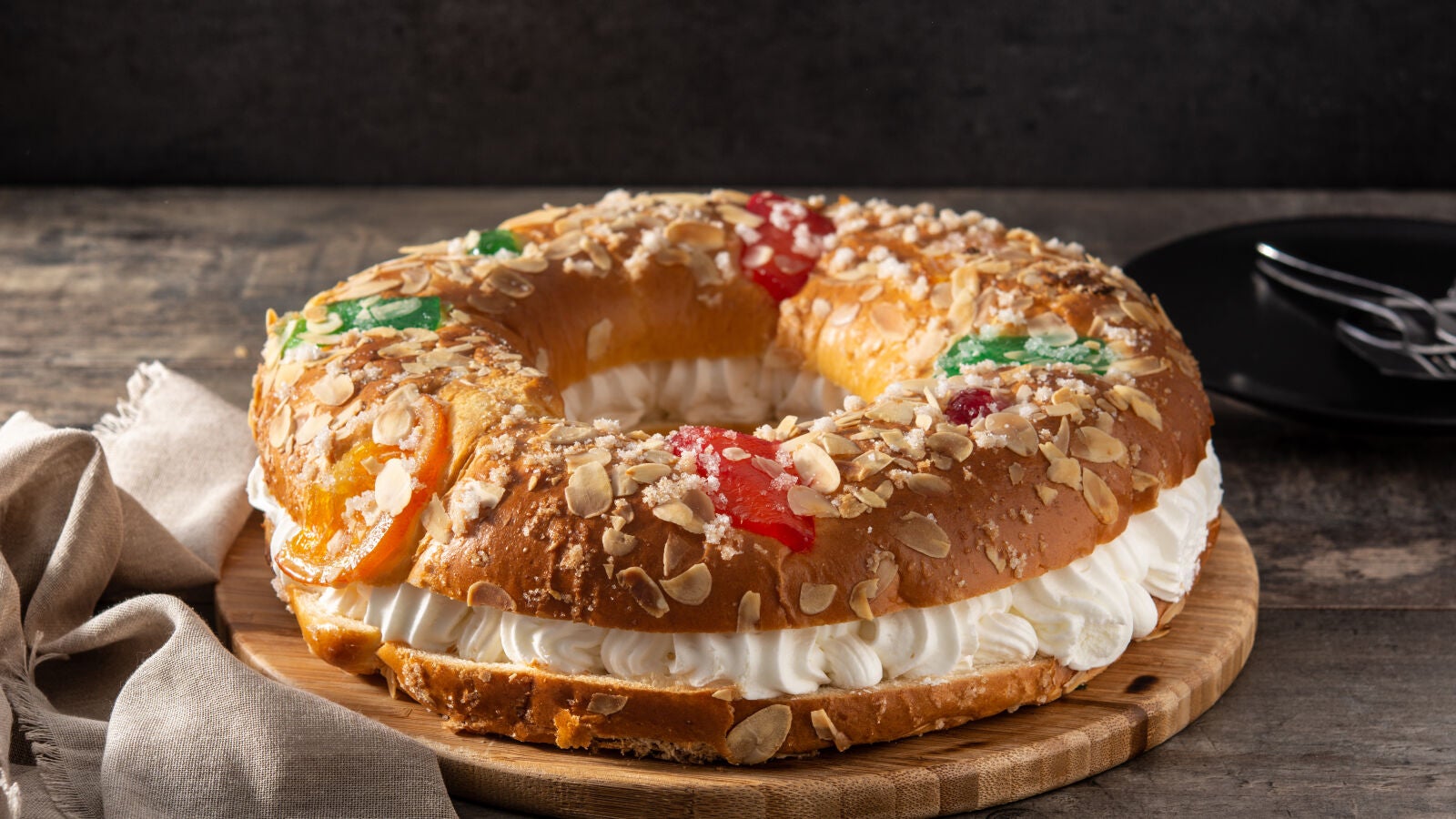 Aldi, Ahorramás, Eroski, Mercadona... ¿Cuál es el mejor roscón de reyes de supermercado, según la OCU?