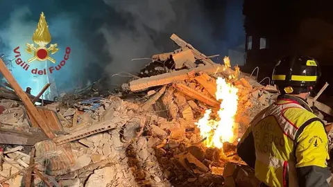 Al menos 7 muertos y dos desaparecidos tras una una explosión de gas en Sicilia Al menos 7 muertos y dos desaparecidos tras una una explosión de gas en Sicilia