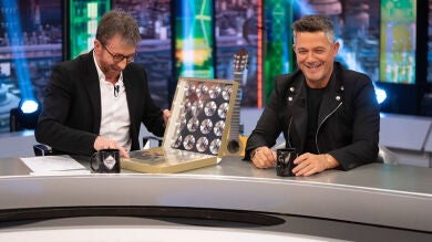 Alejandro Sanz confiesa el motivo por el que no vuelve a escuchar sus discos: 