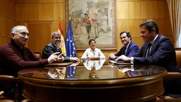 Claves de la reforma laboral: nuevo modelo de ERTE, negociación colectiva y limitación de la temporalidad Claves de la reforma laboral: nuevo modelo de ERTE, negociación colectiva y limitación de la temporalidad