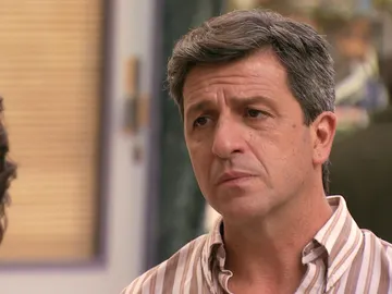 Ismael, a Penélope: “¿No soy lo suficiente para que dejes a tu marido?” Ismael, a Penélope: “¿No soy lo suficiente para que dejes a tu marido?”