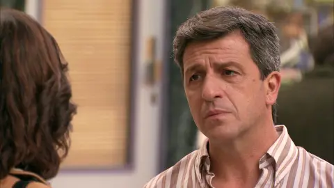 Ismael, a Penélope: “¿No soy lo suficiente para que dejes a tu marido?” Ismael, a Penélope: “¿No soy lo suficiente para que dejes a tu marido?”