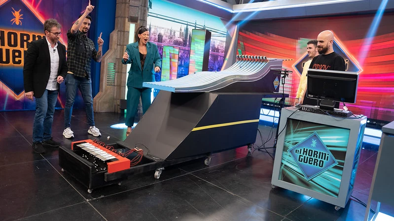 La puntería de ‘el Bola Park musical’ deja fascinada a Nathy Peluso: “Me lo quiero llevar a un concierto” Ciencia con Marron