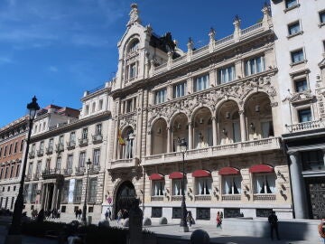 Fachada del Casino de Madrid