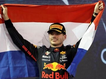 Verstappen revela los mensajes de Hamilton y Toto Wolff tras ganar el Mundial de Fórmula 1