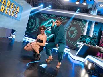 Nathy Peluso se viene arriba bailando Nathy Peluso se viene arriba bailando