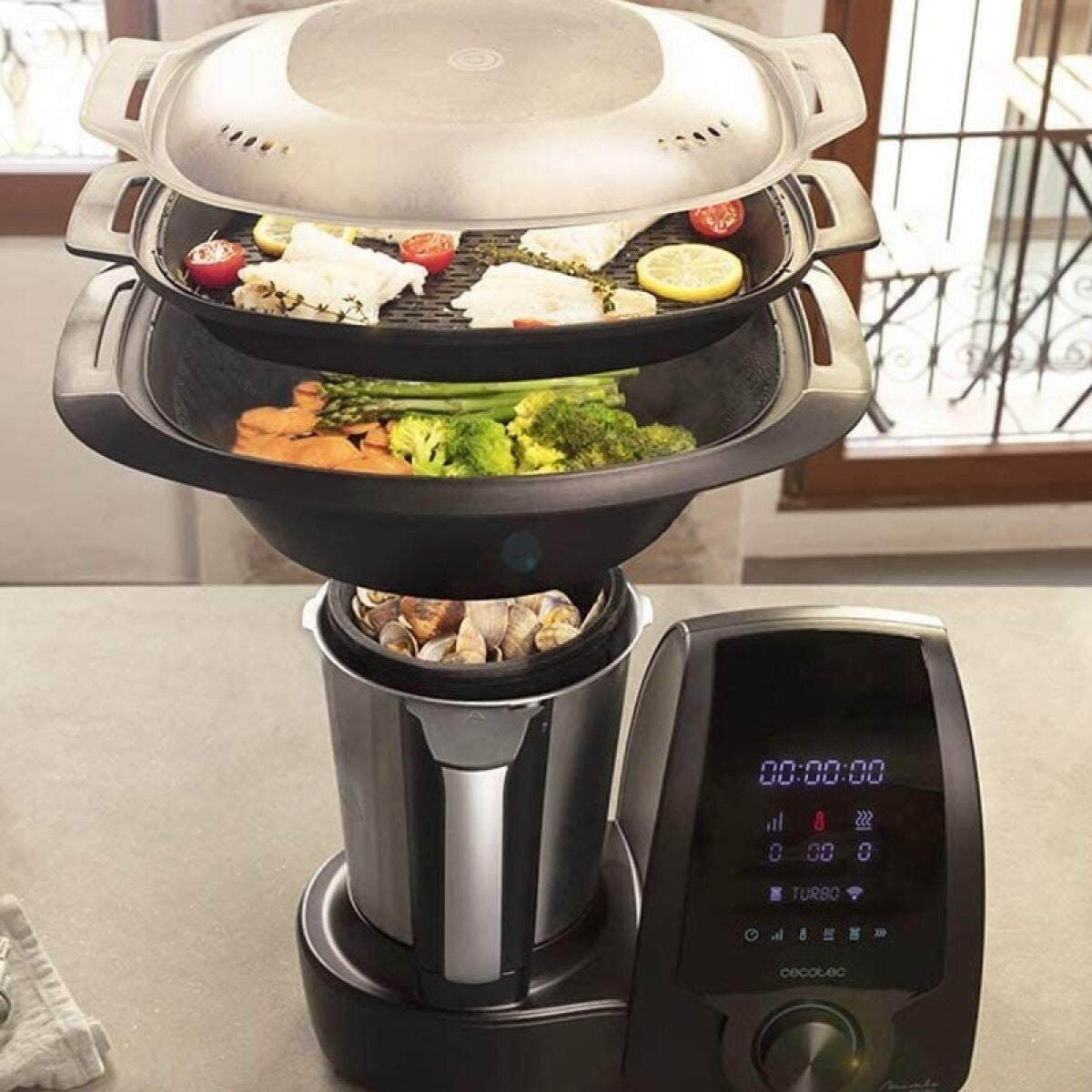 Consigue el robot de cocina Mambo de Cecotec con un 40 en PC