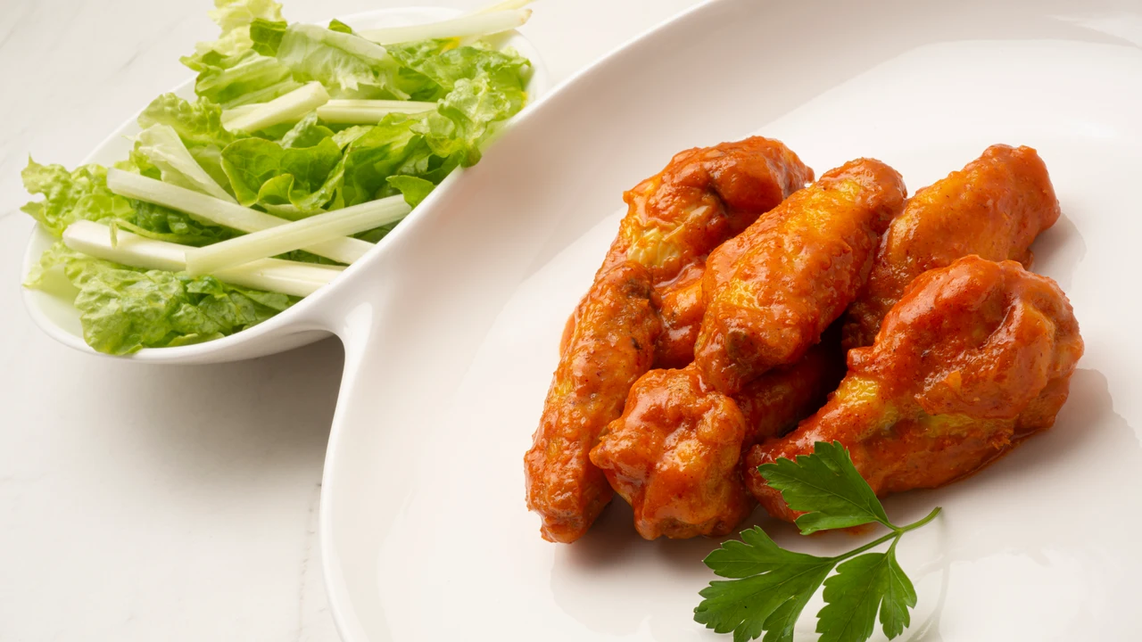 La receta de Karlos Arguiñano: alitas de pollo con salsa ... image of La receta de Karlos Arguiñano: alitas de pollo con salsa ...