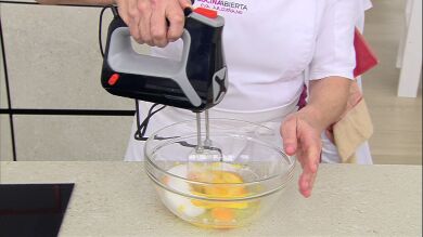 El truco de Eva Arguiñano: montar los huevos en el punto perfecto