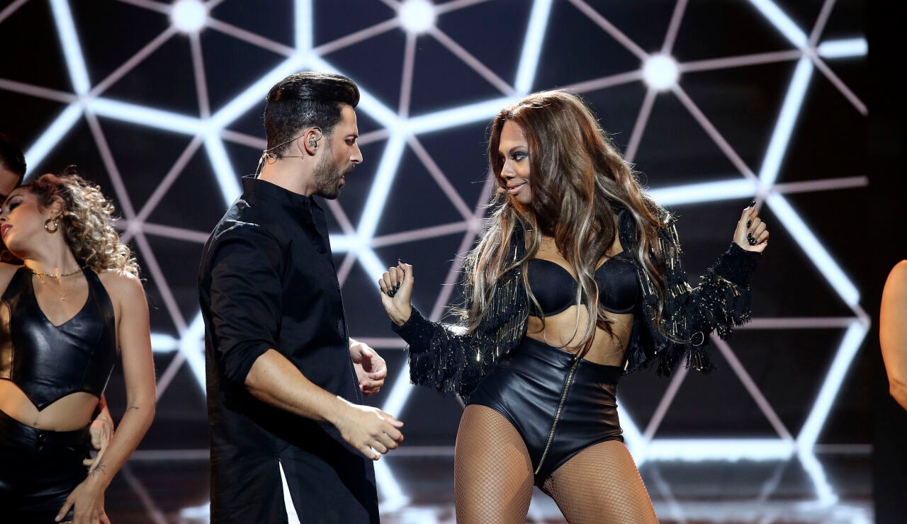 Nia Correia y Nyno Vargas son pura ‘Adrenalina’ como Jennifer López, Ricky Martin y Wisin 