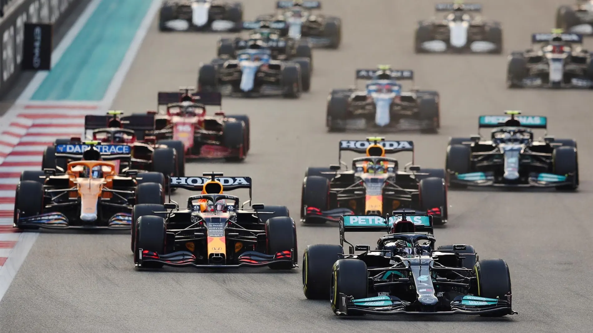 La FIA reconoce que el final de Abu Dhabi &quot;empaña la imagen&quot; de la Fórmula 1