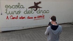 Pintada en una fachada de Canet de Mar