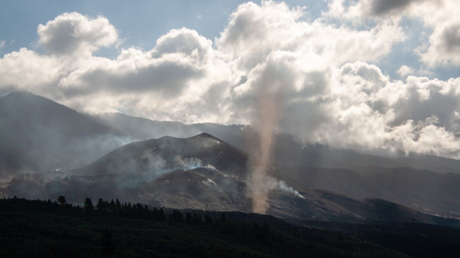 Perdió su casa por el volcán de La Palma y tendrá que pasar las Navidades en un hotel: 