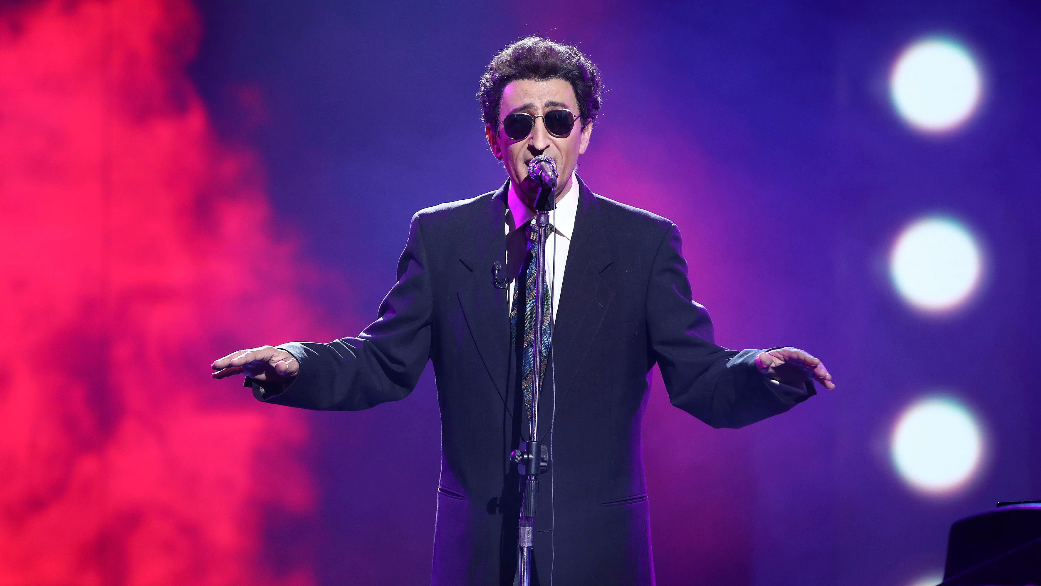 David Fern&aacute;ndez busca el &lsquo;Centro de gravedad permanente&rsquo; de Franco Battiato 