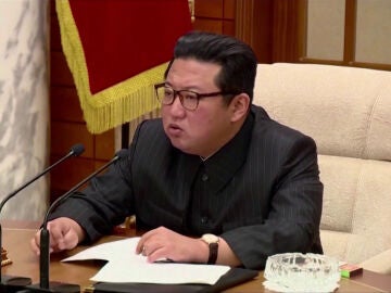 Corea del Norte prohíbe reír o beber alcohol durante 11 días