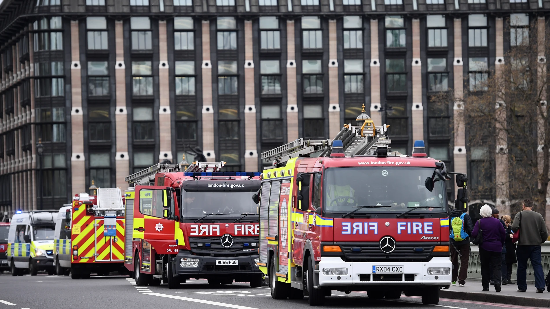 Cuatro niños mueren en un incendio de una casa en Londres