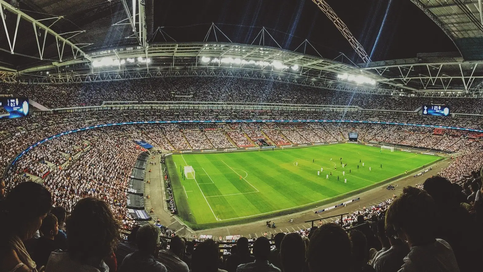 Efemérides de hoy 19 de diciembre. Un día como hoy se celebra el primer partido de fútbol de la historia. Efemérides de hoy 19 de diciembre. Un día como hoy se celebra el primer partido de fútbol de la historia.