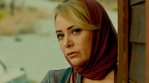 Sermin descubre la relación entre Hünkar y Fekeli Sermin descubre la relación entre Hünkar y Fekeli