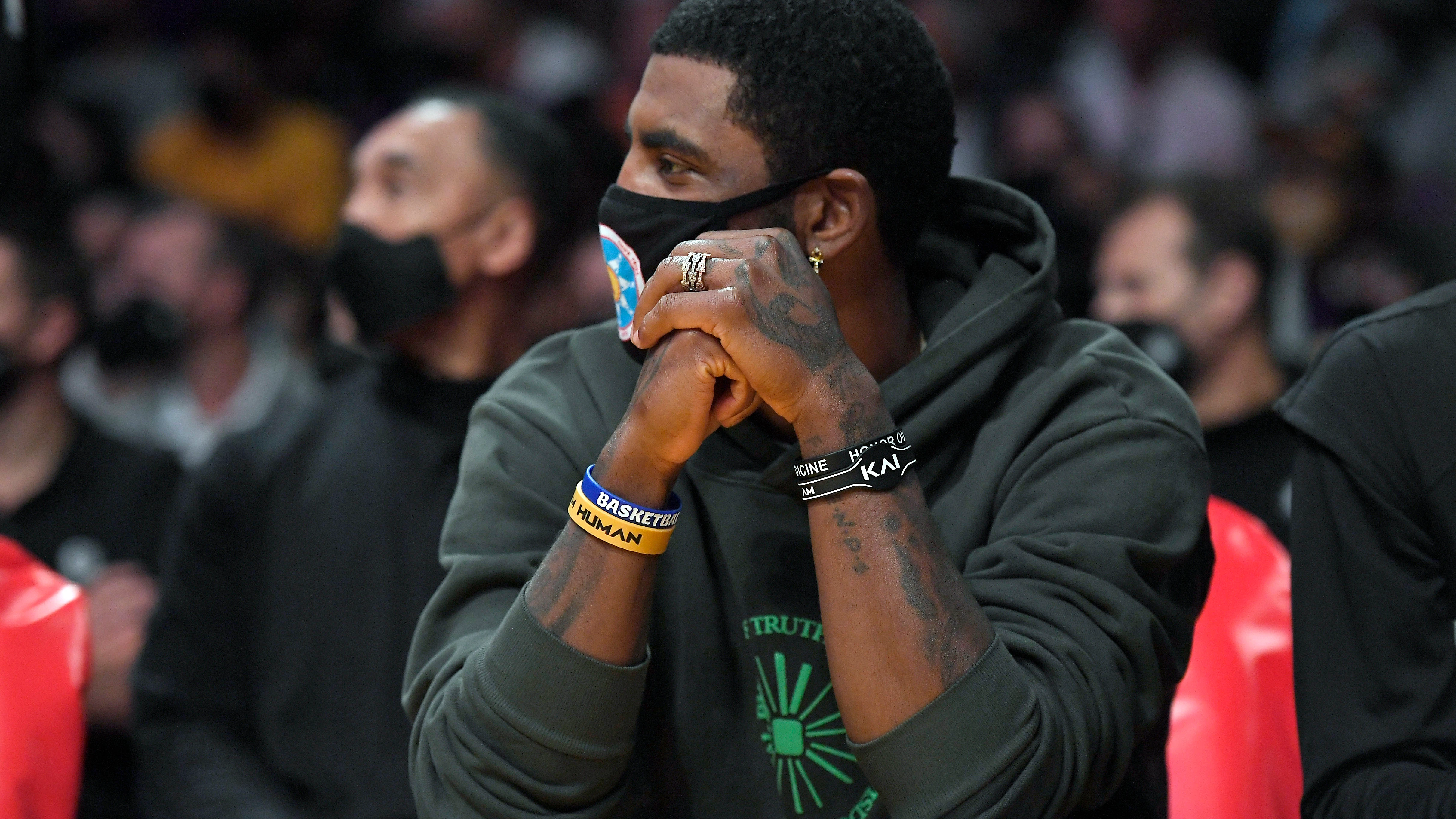 Irving gana el pulso a los Nets y jugar&aacute; pese a no estar vacunado y en plena ola de contagios