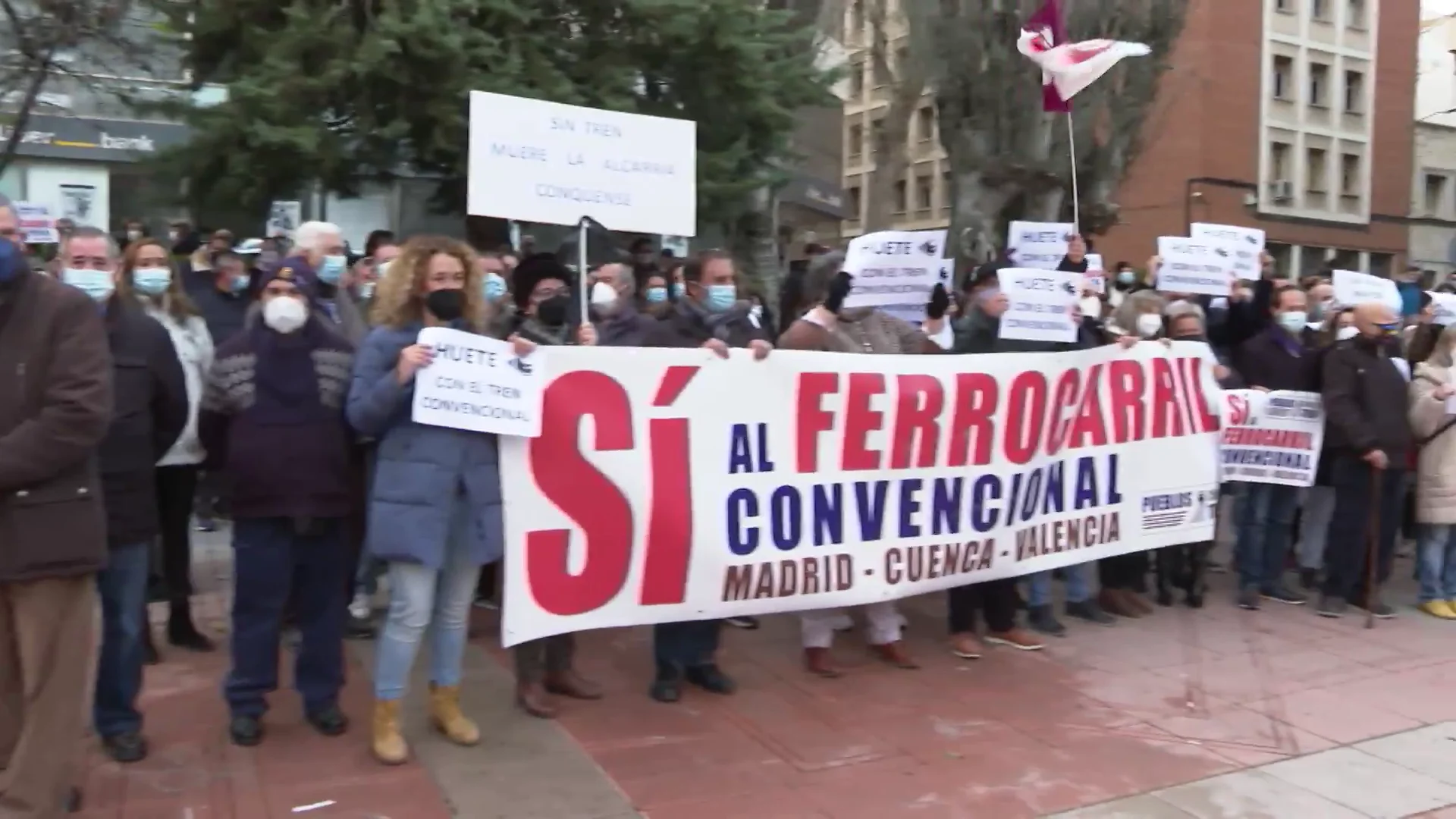 Los vecinos de Cuenca reclaman que no cierren el tren: "M&aacute;s gente se tendr&aacute; que ir"