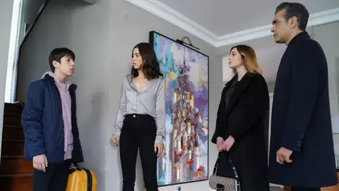 Ali abandona a Asya y se va con Derin 'Infiel'