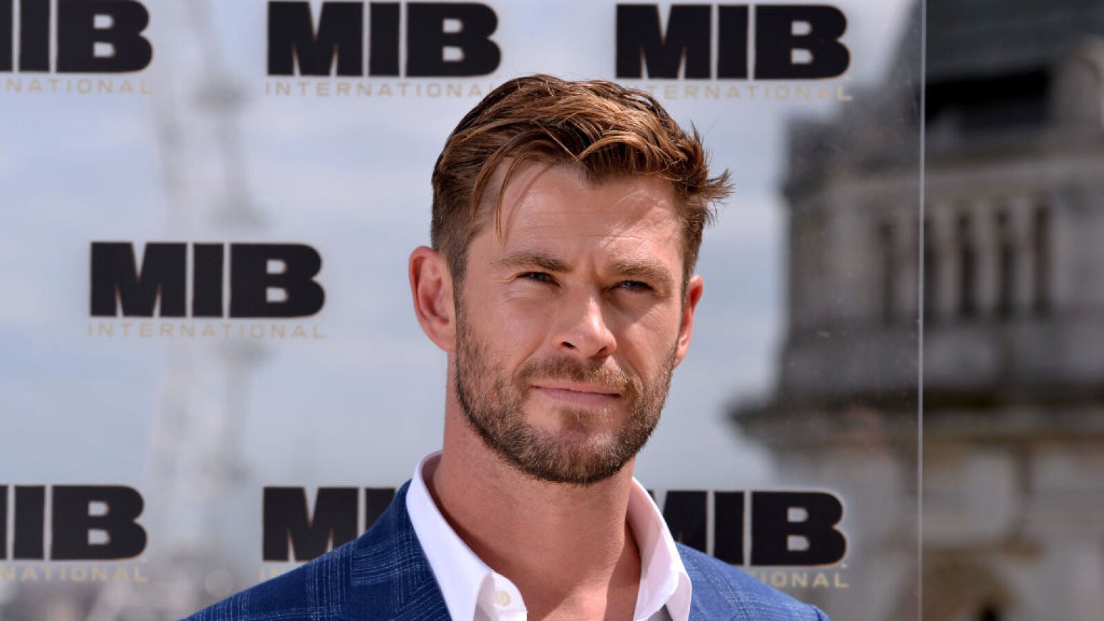 El hijo de Chris Hemsworth entrena para ser el próximo Ojo de Halcón 